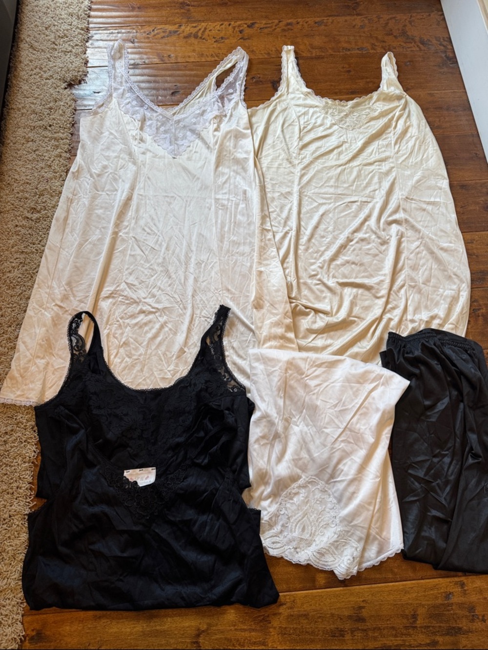 Vintage-Inspired Lace Trim lingerie / Slip lot — Ivory & Black